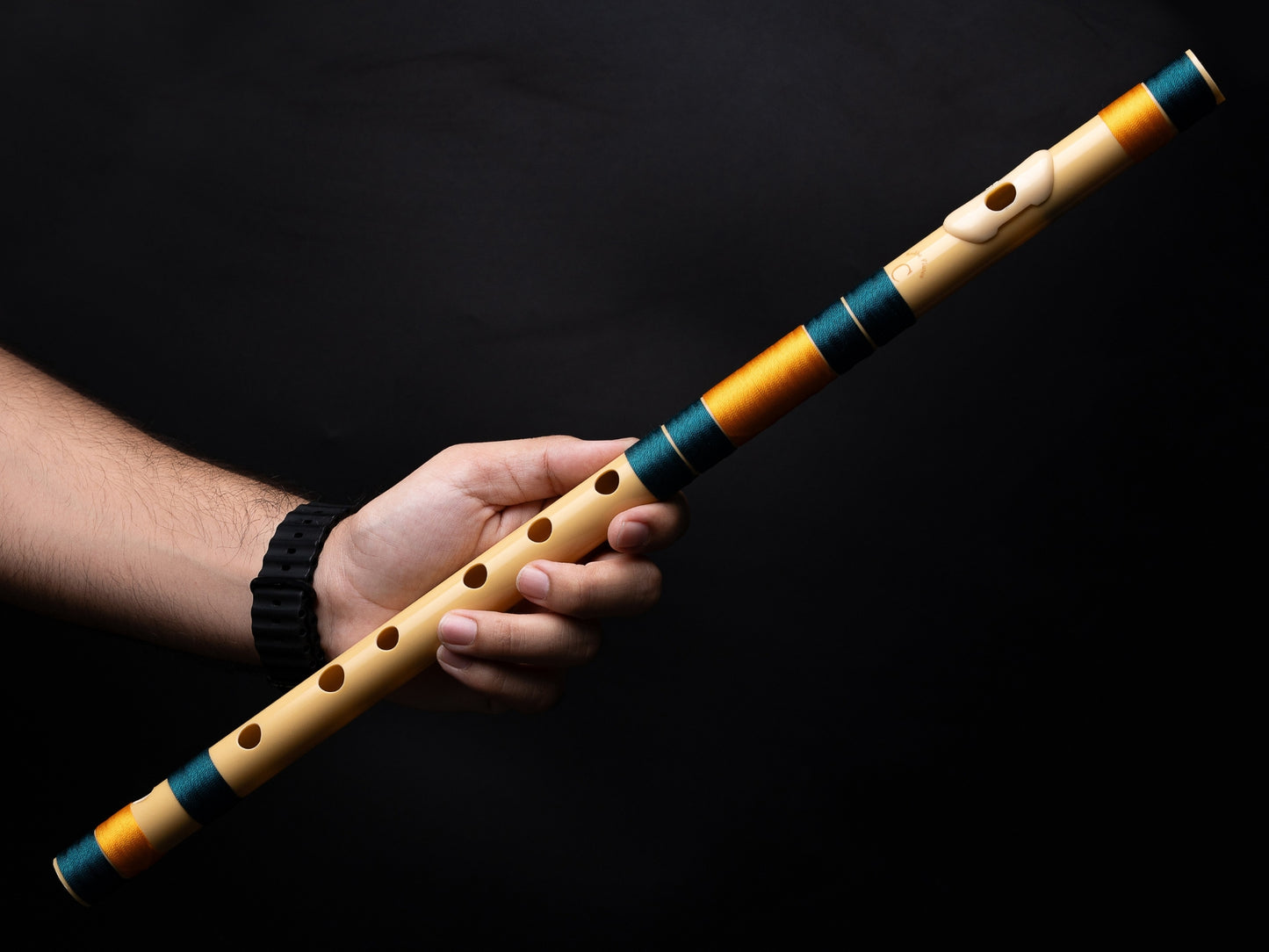 राधे बांसुरी पीवीसी फाइबर सी प्राकृतिक बांसुरी मध्य सप्तक 20.5"इंच | रंग