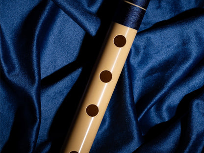 राधे बांसुरी पीवीसी फाइबर सी प्राकृतिक बांसुरी मध्य सप्तक 20.5"इंच | रंग