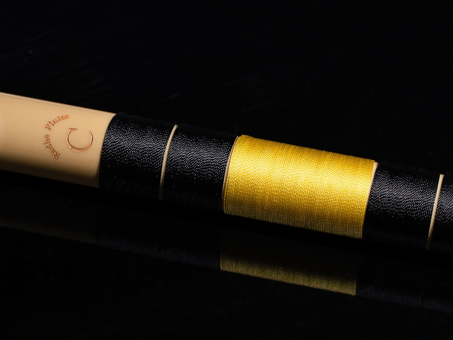 राधे बांसुरी पीवीसी फाइबर सी प्राकृतिक बांसुरी मध्य सप्तक 20.5"इंच | रंग