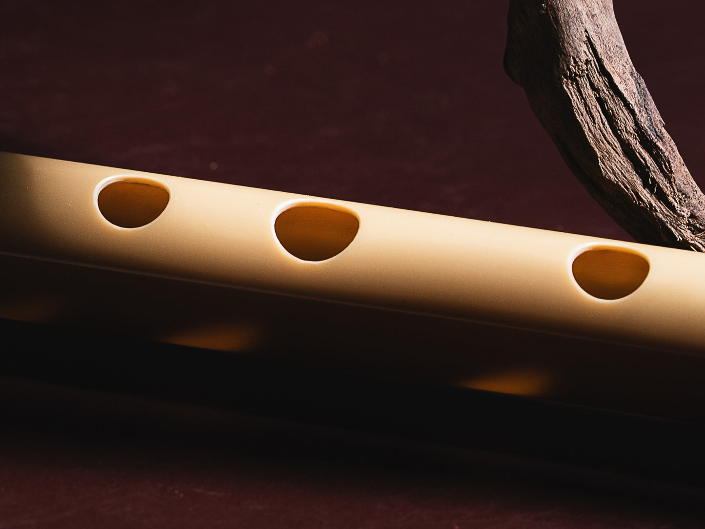 राधे बांसुरी पीवीसी फाइबर सी प्राकृतिक बांसुरी मध्य सप्तक 20.5"इंच | रंग