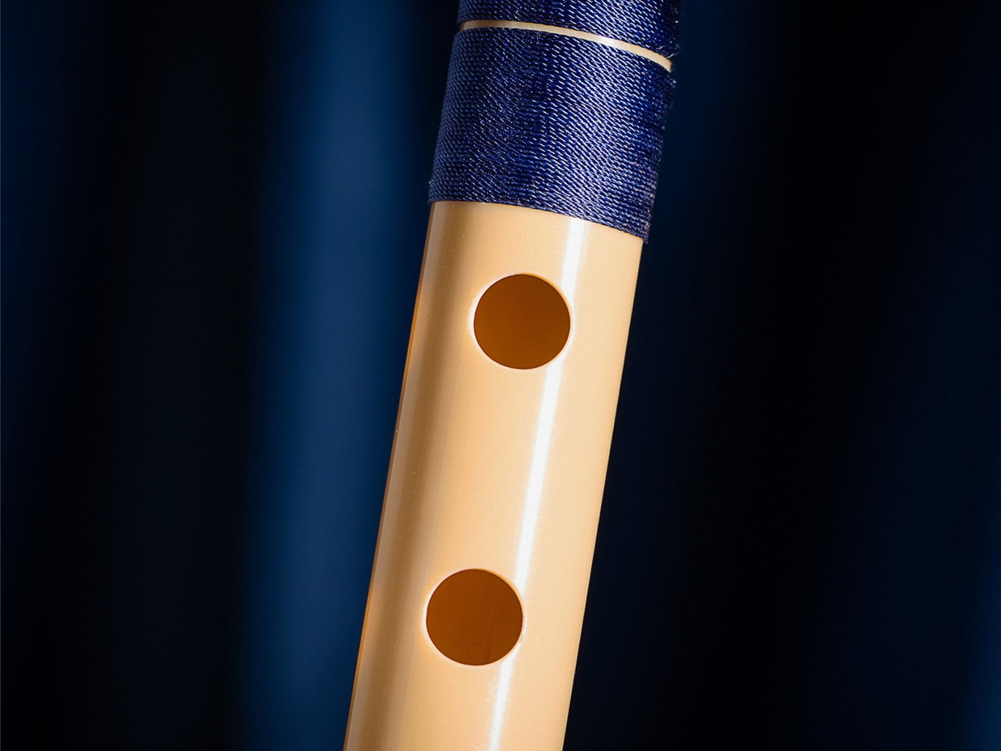 राधे बांसुरी पीवीसी फाइबर सी प्राकृतिक बांसुरी मध्य सप्तक 20.5"इंच | रंग