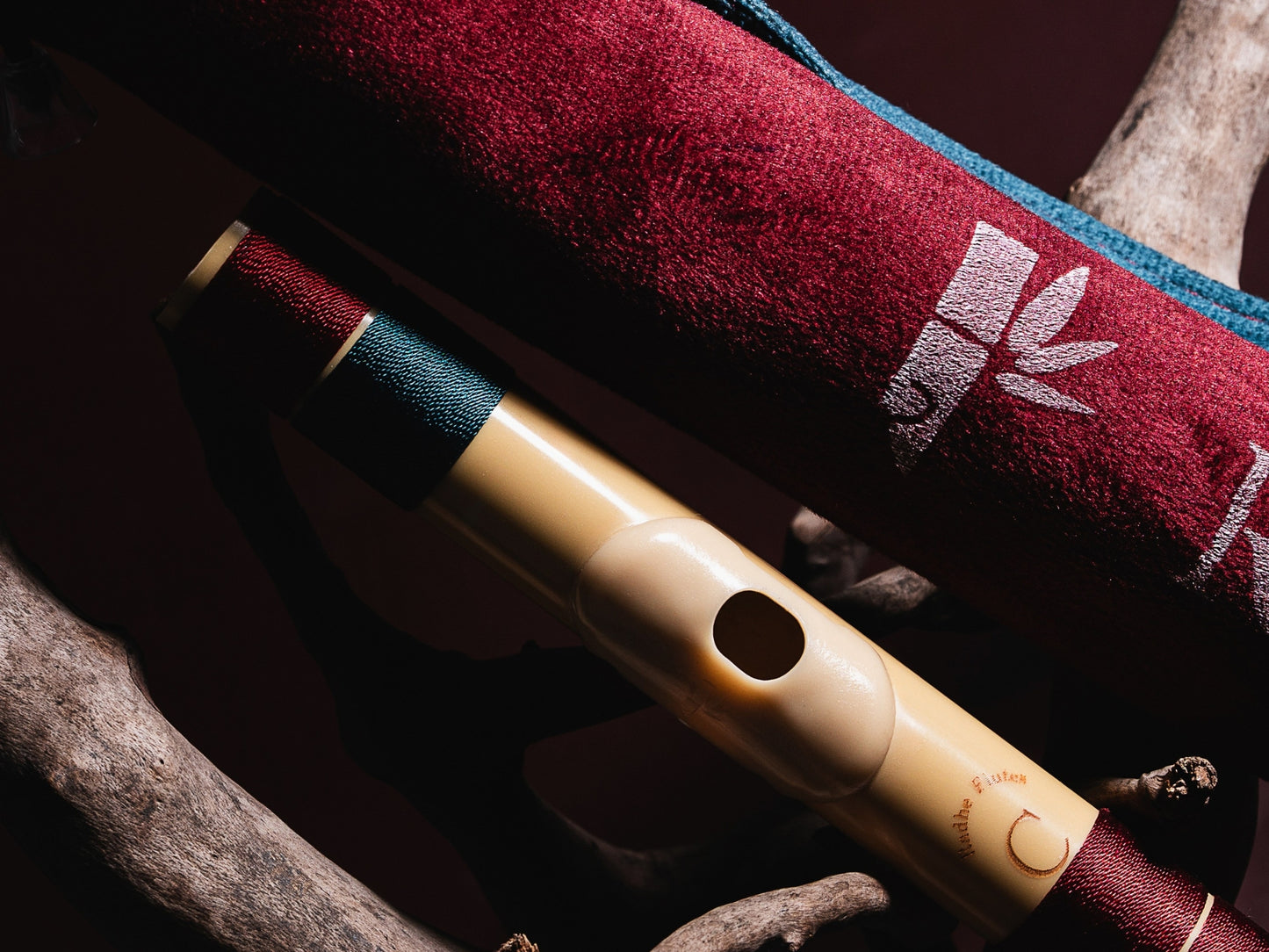 राधे बांसुरी पीवीसी फाइबर सी प्राकृतिक बांसुरी मध्य सप्तक 20.5"इंच | रंग