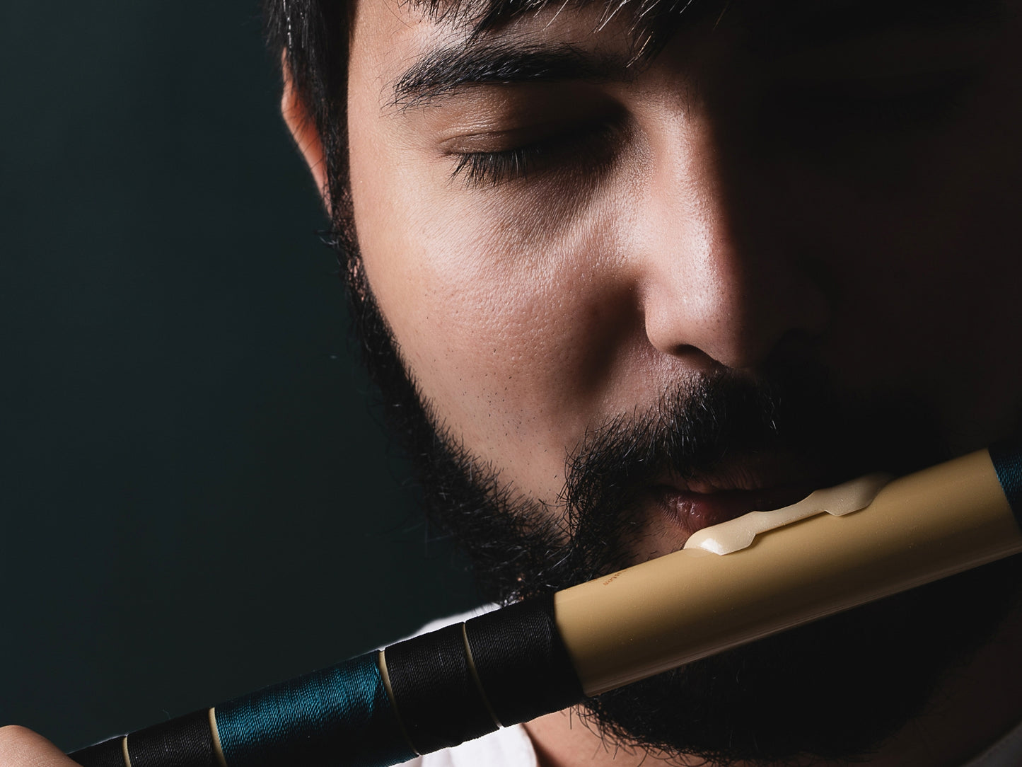 राधे बांसुरी पीवीसी फाइबर सी प्राकृतिक बांसुरी मध्य सप्तक 20.5"इंच | रंग