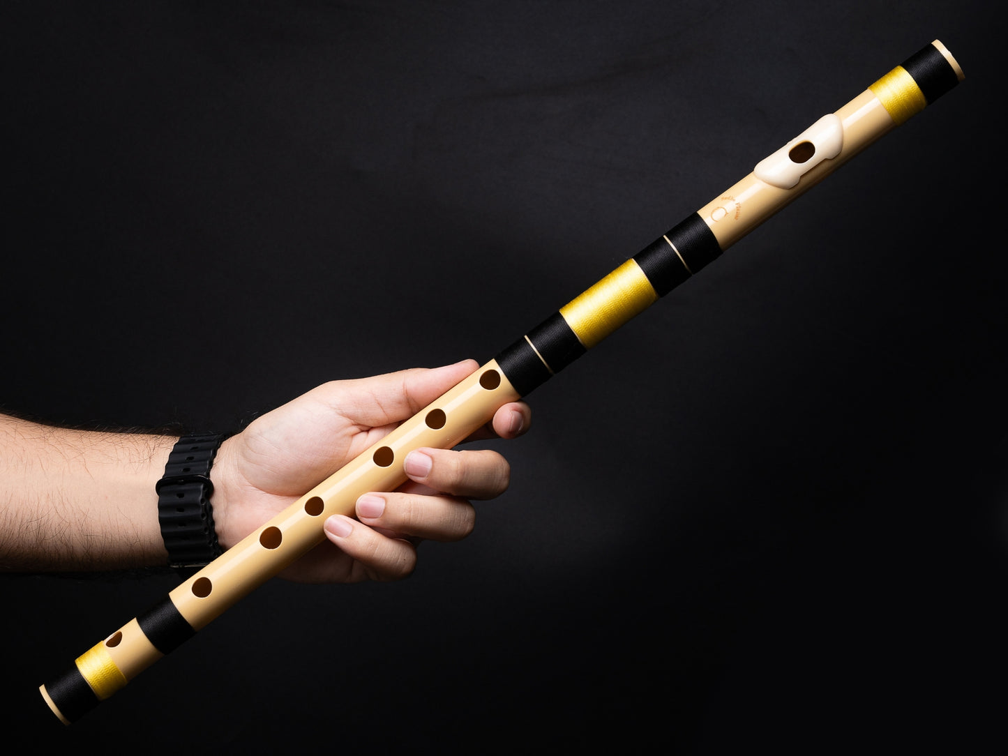 राधे बांसुरी पीवीसी फाइबर सी प्राकृतिक बांसुरी मध्य सप्तक 20.5"इंच | रंग